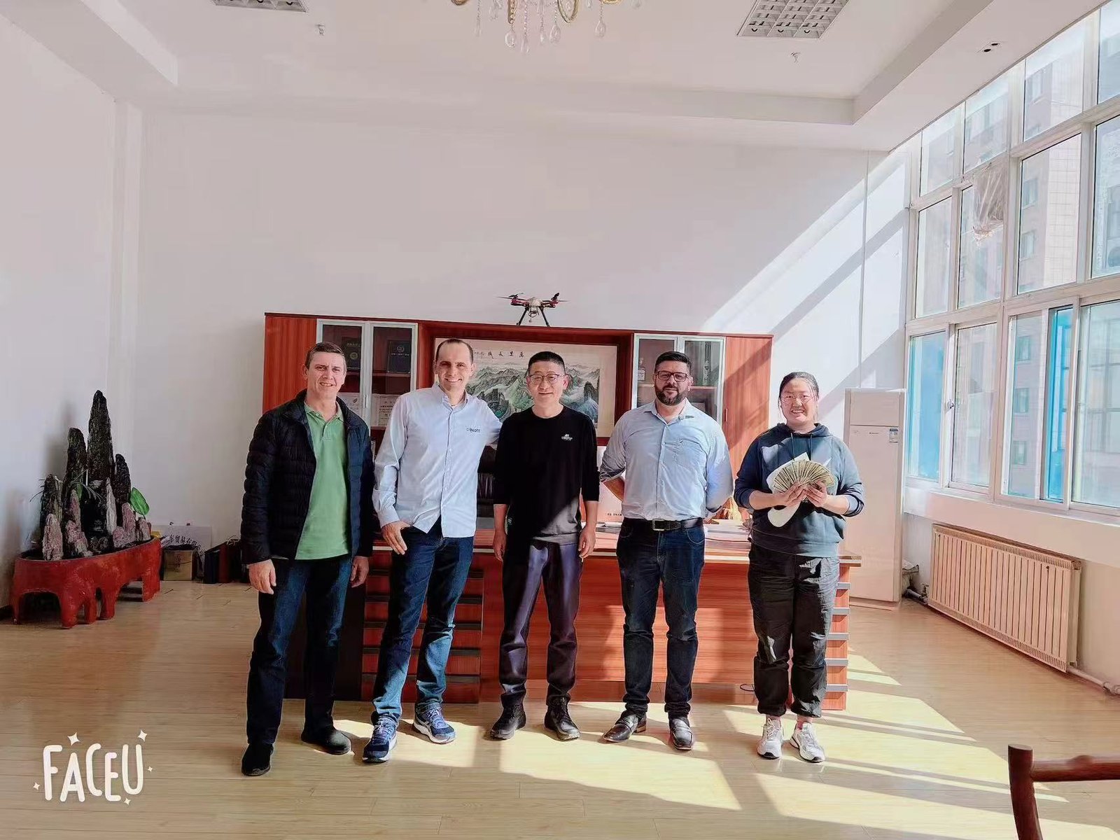 Customers come to factory clean the cleaning drone